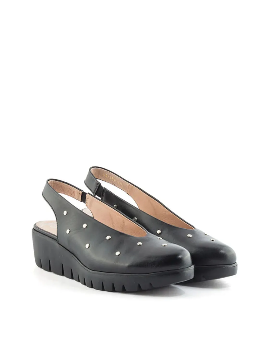 bailarina_sport_tachas_pi_1.webp Bailarina sport tachas piel negro | WONDERS Fashion