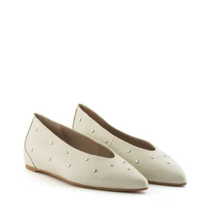 Bailarina tachas cuña piel blanco | WONDERS Online