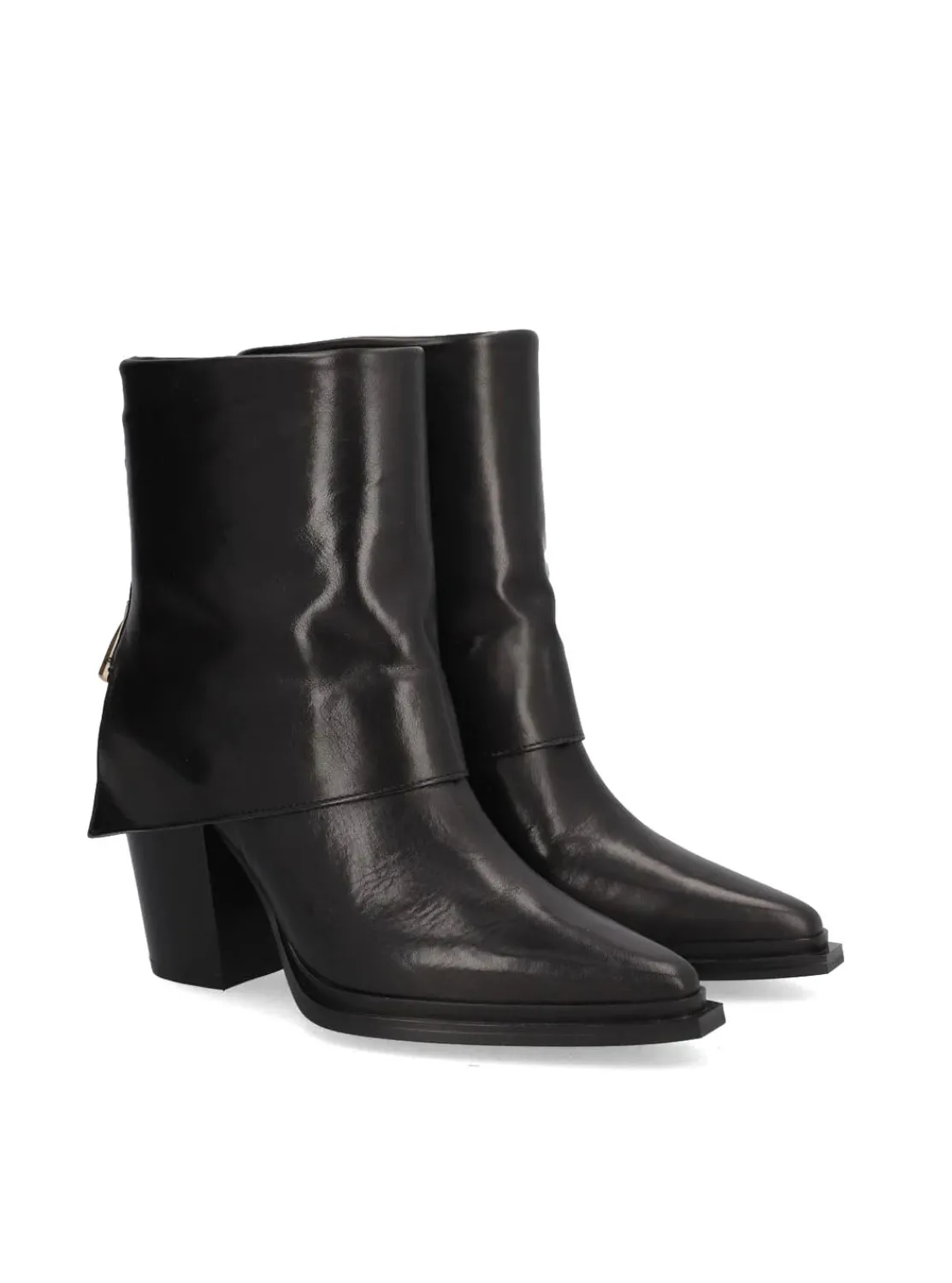 botn_solapa_piel_negro_1.webp Botín solapa piel negro | ALPE Discount