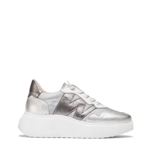 Deportivo plataforma piel metalizada plata | WONDERS Outlet